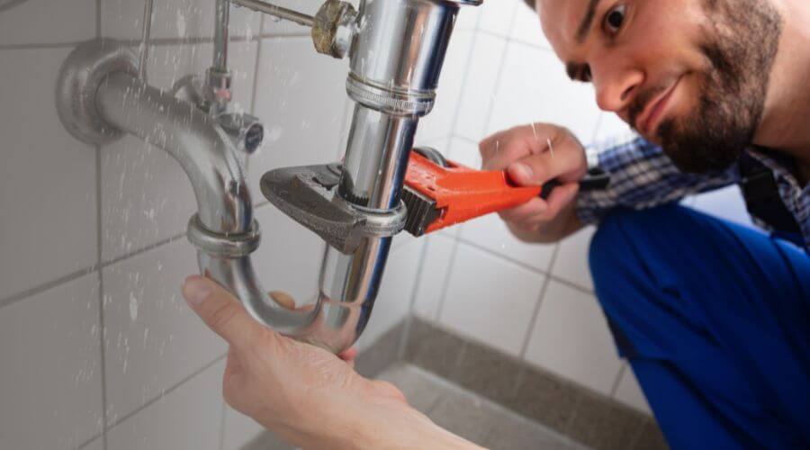 Local tankless water heater installation in Capron, IL